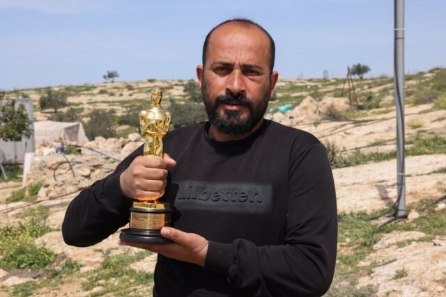 Academia golpeada por reacción violenta por la declaración que no menciona a ningún otro director de tierras detenida por el ejército israelí
