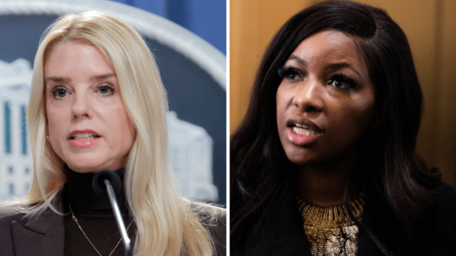 Bondi: Crockett necesita disculparse con los accionistas de Tesla 'inmediatamente'
