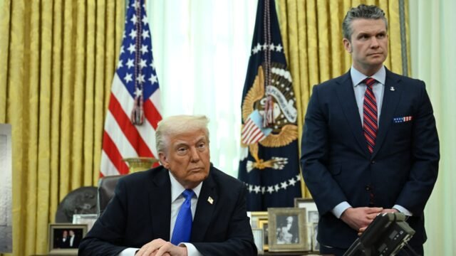 El Jefe de Defensa de Trump devuelve una explosión después de que los detalles del plan de batalla se filtraron en la violación de seguridad
