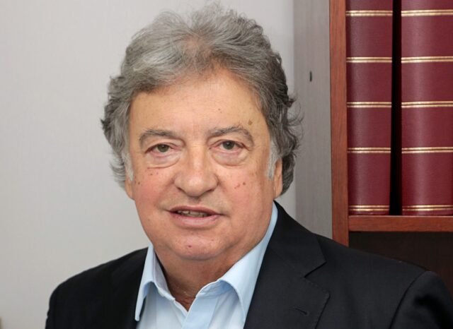 Gibraltar recibe el "legado y contribución" del director de medios de larga data mientras anuncia su partida
