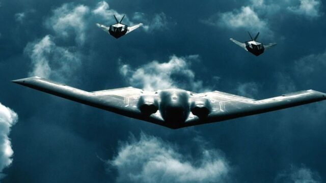 La fuerza de ataque B-2 de EE. UU. En Brit Island está dirigida a Irán ... a medida que el reloj funciona en la escalofriante fecha límite nuclear
