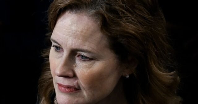 'La jueza Amy Coney Barrett' Escuchar la ley 'dará a los lectores una cuenta interna del tribunal
