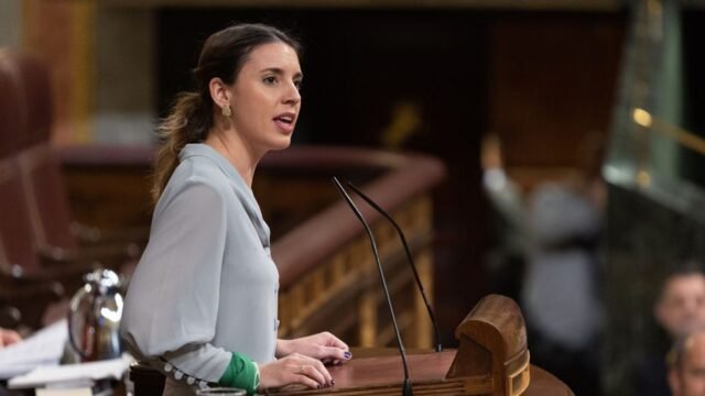 La ley transgénero de Spains obtiene la aprobación parlamentaria
