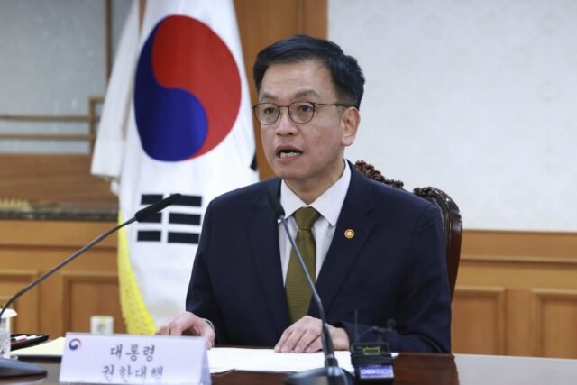 La oposición coreana se mueve para acusar al tercer líder en tres meses
