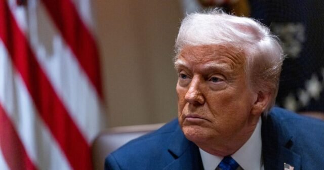 La orden ejecutiva de Trump se dirige a Jenner & Block, bufete de abogados en Chicago y DC, el abogado Andrew Weissman
