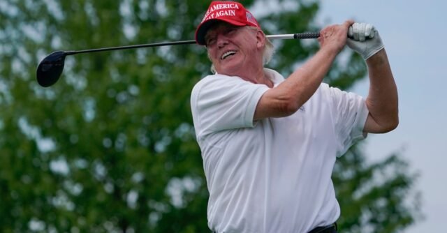 La pestaña de los contribuyentes para las excursiones de golf de segundo período de Trump cruza una marca de $ 26 millones
