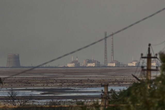 Las conversaciones de alto el fuego pusieron en el centro de atención de Zaporizhzhia de Ucrania. ¿Qué sigue para la planta de energía nuclear?
