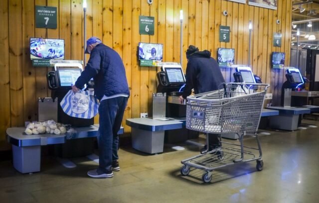 Las máquinas de auto-checkout se incendian en línea
