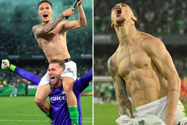'Left Man Utd Hace Wonders' - Los fanáticos aman las celebraciones de Antony's Wild Real Betis mientras se vuelve en topless y saluda una gran bandera
