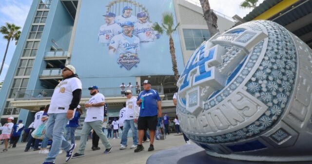 Letras: los Dodgers muestran profundidad y talento en el primer partido
