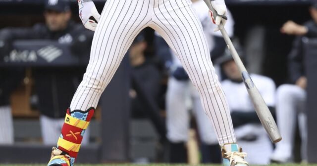 Los murciélagos en forma de torpedo llaman la atención después de que los Yankees alcanzaron el equipo de equipo de 9 jonrones en la derrota de los cerveceros

