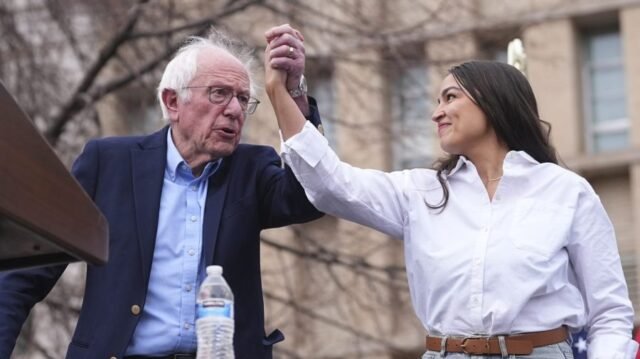 Mira en vivo: Sanders, Ocasio-Cortez Rail contra las políticas de Trump en Tucson Rally
