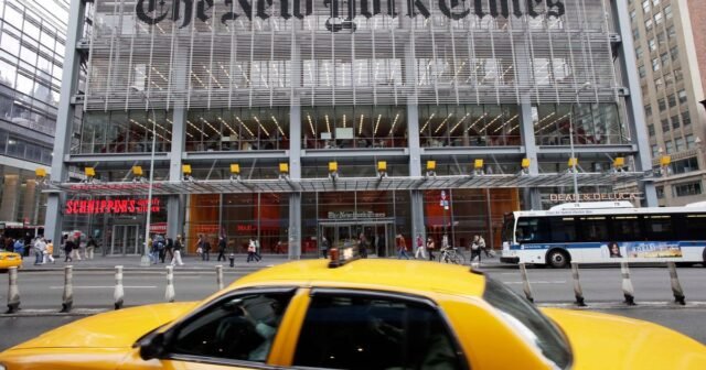 New York Times denuncia las "tácticas de intimidación" de Trump contra los periodistas
