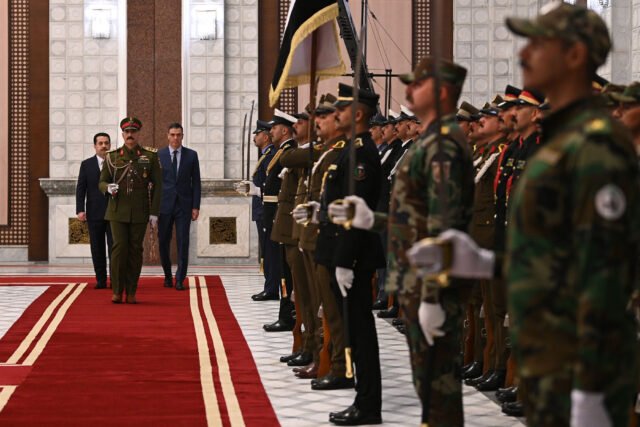 Sánchez realiza una visita navideña a las tropas españolas en Irak ⋆ Madrid Metropolitan
