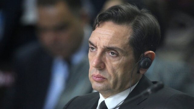 Serbia culpa al 'estado profundo de EE. UU. Por las protestas masivas - RT World News
