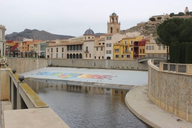 Serenidad a principios de la primavera: la belleza natural de Orihuela y la rica herencia
