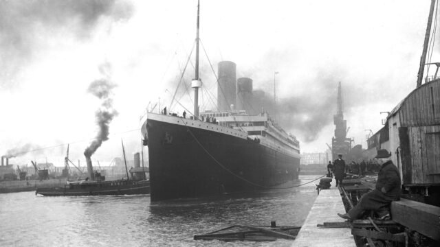 Surge una de las últimas cartas conmovedoras enviadas desde el Titanic a bordo, con un presagio escalofriante de su condenado autor adolescente británico
