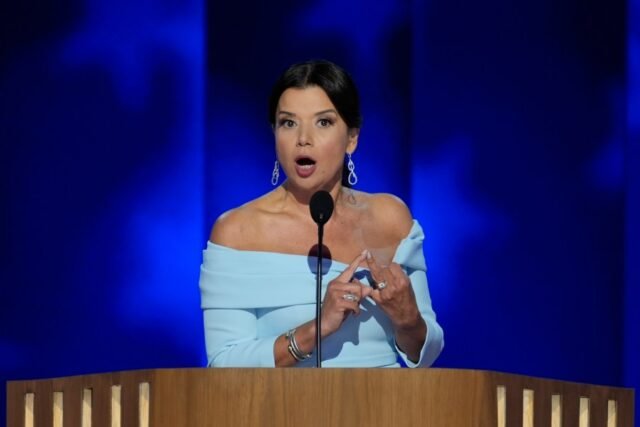 Trump 'Hare Brained' Tercer término habla una distracción de la fuga de señal: Ana Navarro
