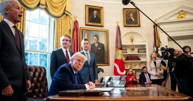 Trump despide a los demócratas a la Comisión Federal de Comercio
