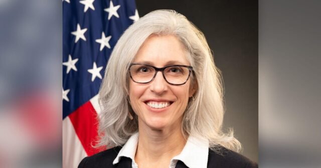 Trump nominará a Susan Monarez para la directora de los CDC, elevando del papel interino, dicen las fuentes
