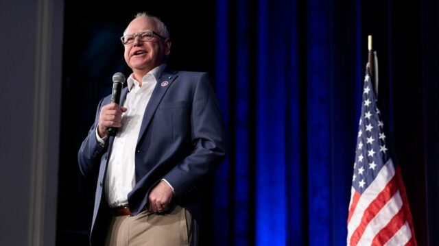 Walz vuelve a crecer como luchador demócrata con disparos en almizcle

