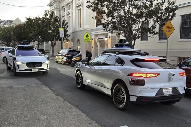 Waymo planea llevar sus taxis sin conductor a Washington en 2026
