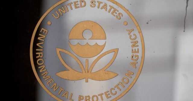 ¿Quiere evitar regulaciones ambientales costosas? Simplemente envíe un correo electrónico a la EPA.

