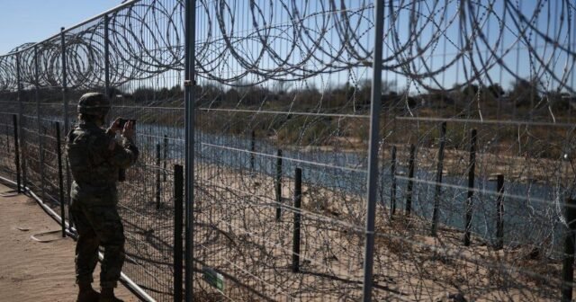 2 marines desplegados en la frontera sur de EE. UU. Matada en accidente de vehículo, otro herido
