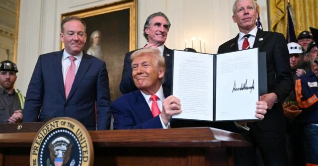 AP gana la reincorporación a los eventos de la Casa Blanca después de que el gobierno juegue el gobierno no puede prohibir a sus periodistas
