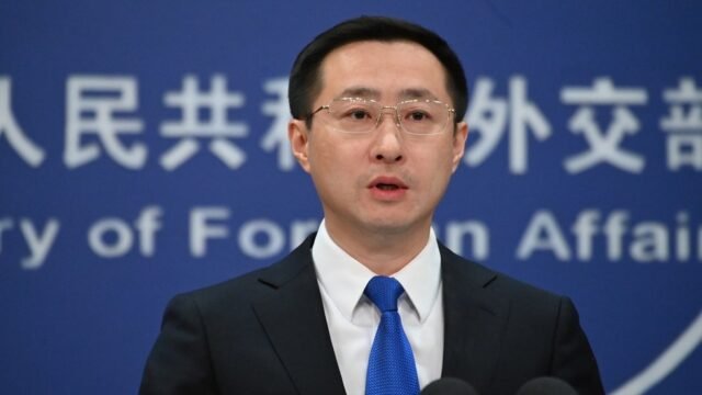 Beijing rechaza las afirmaciones de soldados capturados de Zelensky - RT World News
