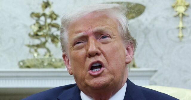 CNN Data Data Chief Flags 'ridículamente horrible' tendencia para Trump para Trump
