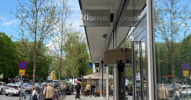 Cómo los aranceles están llegando a las compañías de comercio digital
