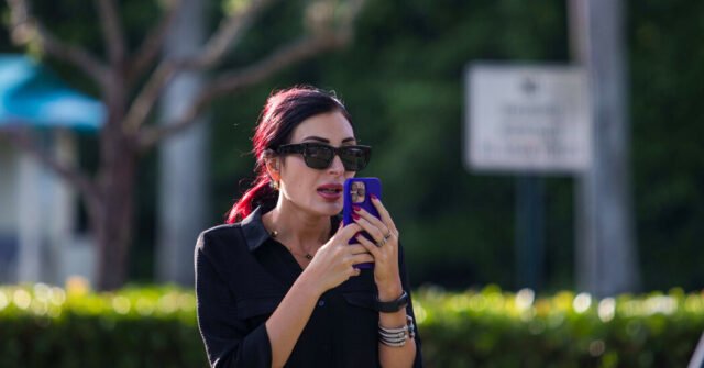 Después de reunirse con Laura Loomer, Trump despide a los funcionarios del Consejo de Seguridad Nacional
