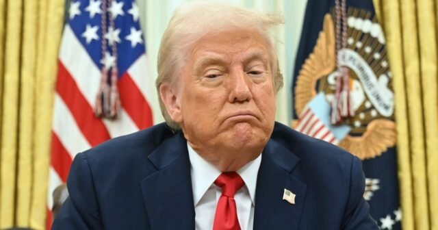 El administrador de Trump argumenta que el juez no puede ordenar el retorno del hombre deportado por error a El Salvador

