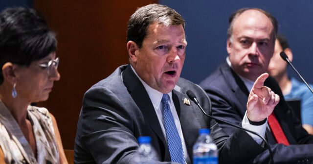 El fiscal Allied Alled busca socavar los perdones de Biden
