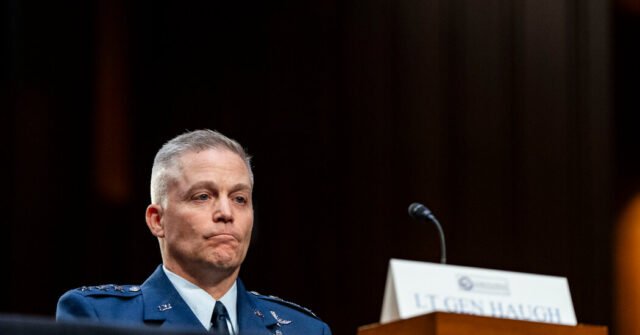 El general Timothy Haugh expulsado como jefe de NSA y comando cibernético
