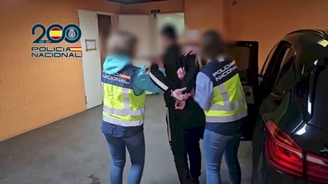 El sospechoso de asesinato buscado por Francia es arrestado en Costa Blanca de España antes de poder huir a Argelia
