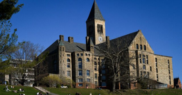 Funcionarios de Trump congelan $ 1 mil millones para Cornell y $ 790 millones para Northwestern
