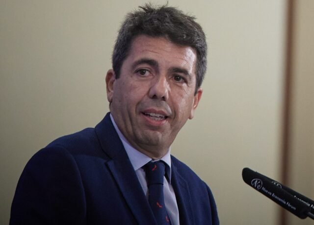 Hombre arrestado por hacer amenazas de muerte contra el presidente de Valencia, Carlos Mazon
