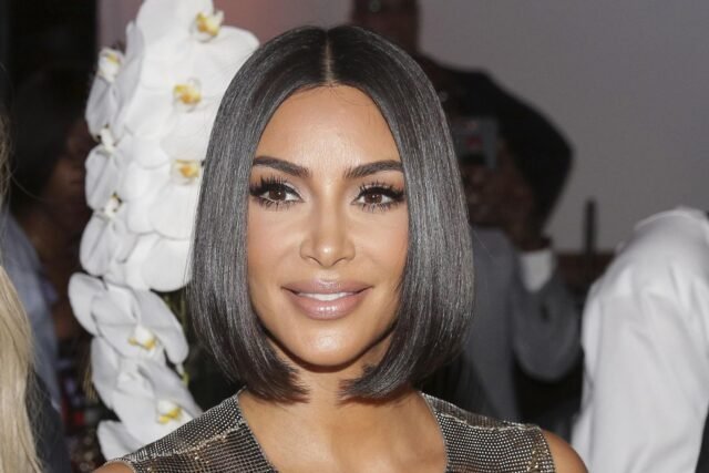 Kim Kardashian testificará en un juicio sobre un robo de 2016 que la atacó en París
