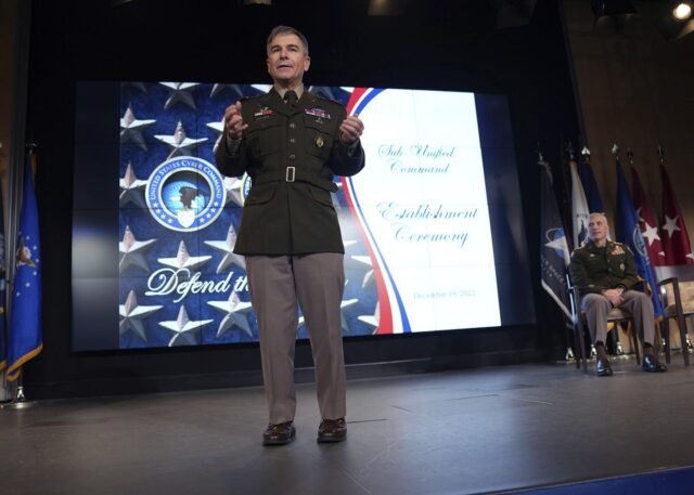 La brecha abrupta de Trump del liderazgo cibernético en las agencias de inteligencia militares bajo escrutinio

