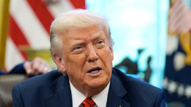 La orden ejecutiva de Trump requiere que los camioneros hablen inglés
