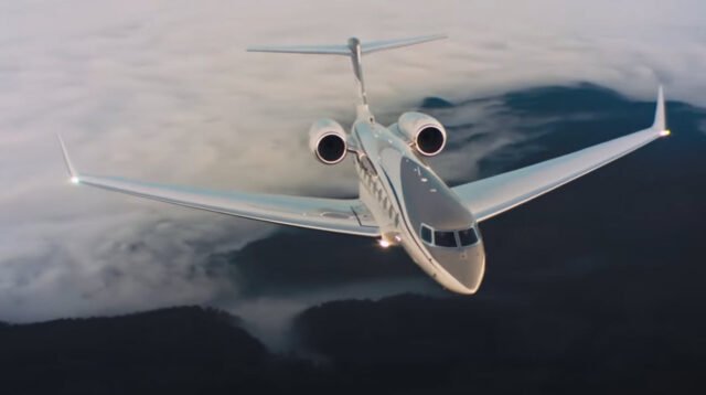 Las estrictas reglas de jet privado de Elon Musk revelaron: sin chit chat, sin aire acondicionado, y ni siquiera pienses en ayudar con sus dispositivos
