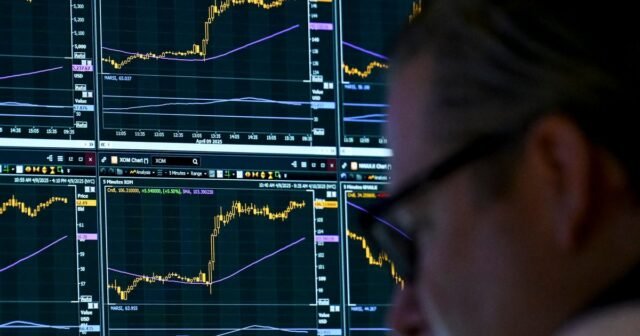 Los demócratas piden la investigación de intercambio de información sobre la SEC sobre la posible manipulación del mercado de Trump
