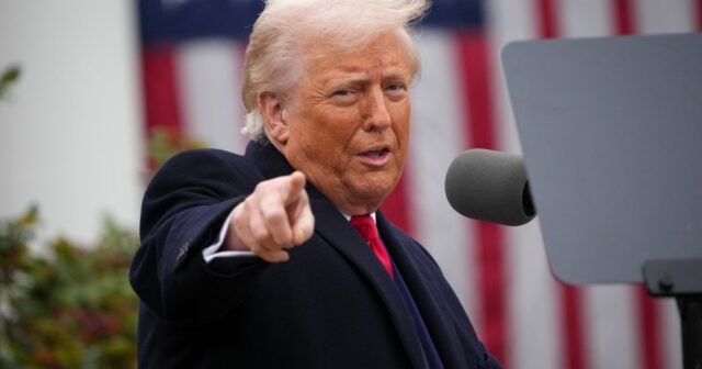 Los sindicatos demandan para detener la orden ejecutiva de Trump que elimina la unión
