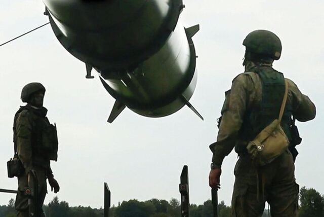 'No tenemos el apalancamiento': las opciones de EE. UU. Limited a medida que los adversarios expanden sus arsenales nucleares
