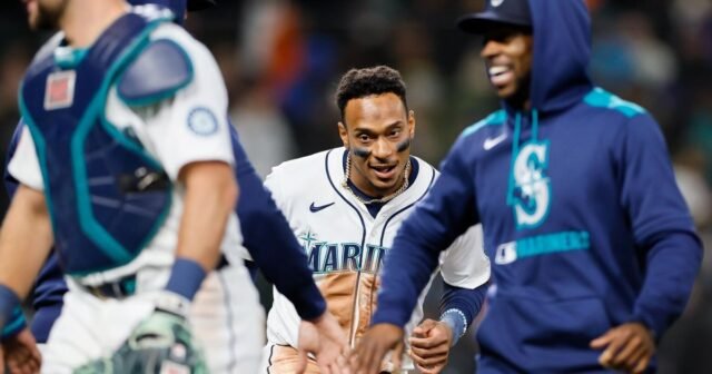 Polanco ofrece un golpe de embrague en el octavo, los Marineros se unen a los Astros 4-3
