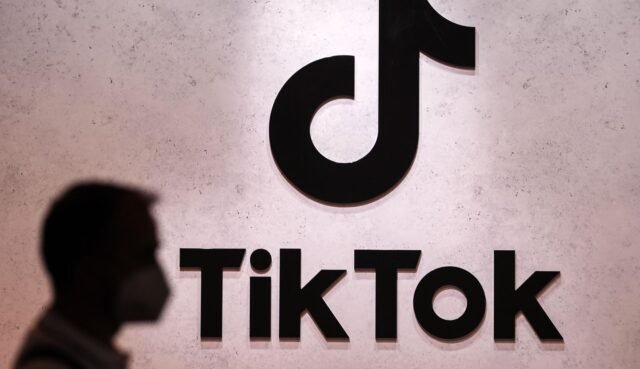 Por qué nadie desafía la orden ejecutiva de Trump que mantiene a Tiktok funcionando
