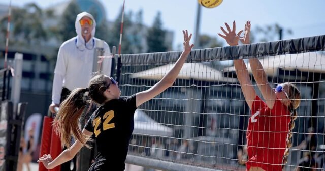 Preparación de preparación: Mira Costa es un equipo para vencer en el voleibol de la playa de las niñas
