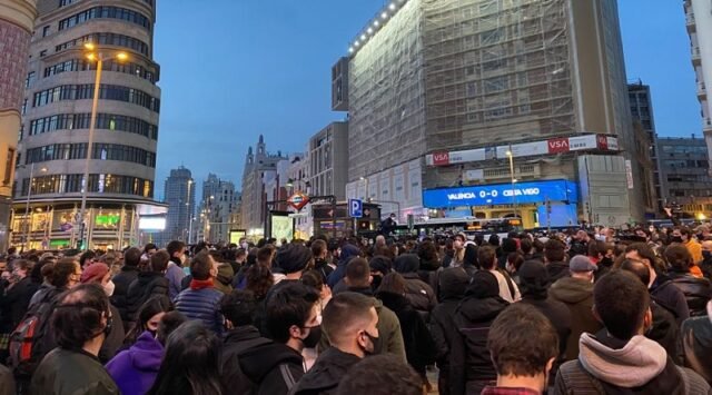 Sánchez condena la violencia mientras las manifestaciones de Pablo Hasél continúan ⋆ Madrid Metropolitan

